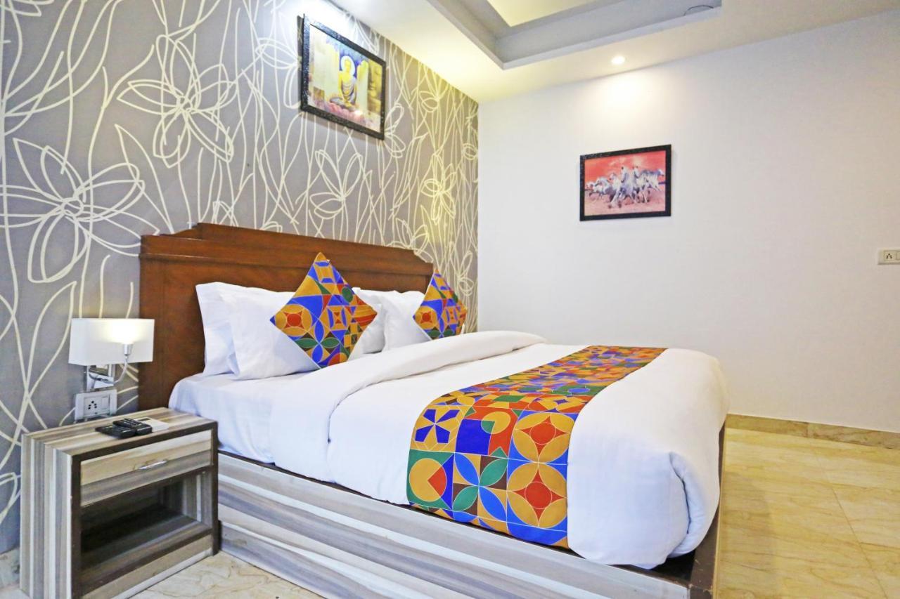 Hotel The Best Near Delhi Airport Нью-Дели Экстерьер фото
